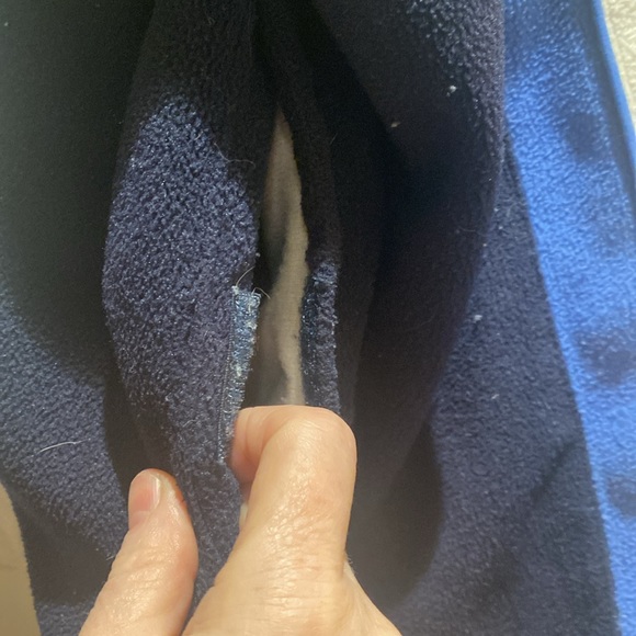 Wilson fleece jacket. Size Large. Ladies - Picture 7 of 9